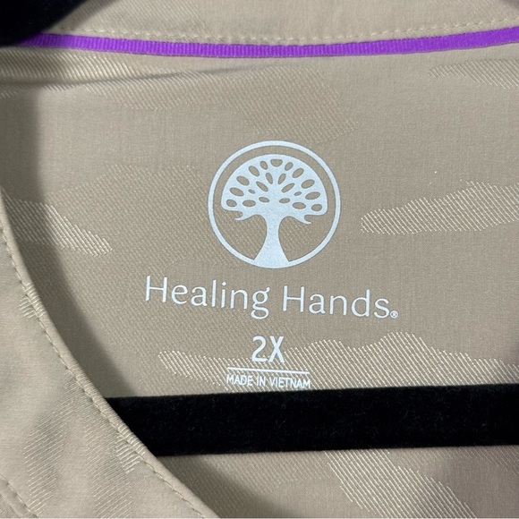 Healing Hands Tan Short Sleeve Scrub Top Women’s 2X - Picture 3 of 5